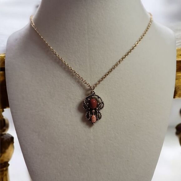 Avon VTG Gold tone brown beads pendant necklace and dangle clip on earrings Set - Picture 5 of 6